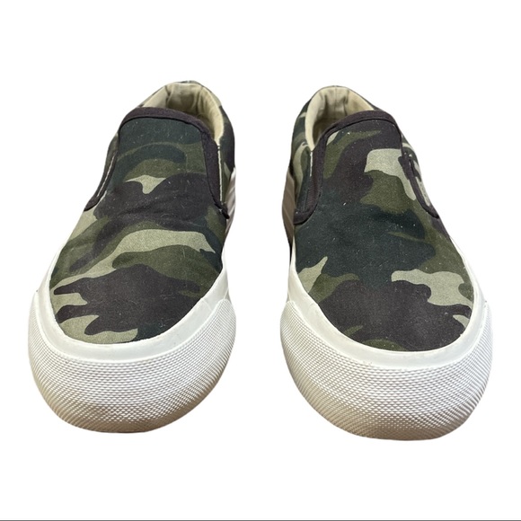 Women’s Restricted Platform Camouflage Slip On Sneakers - Picture 2 of 13